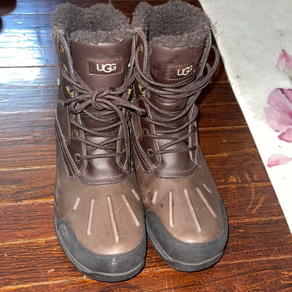 Ugg